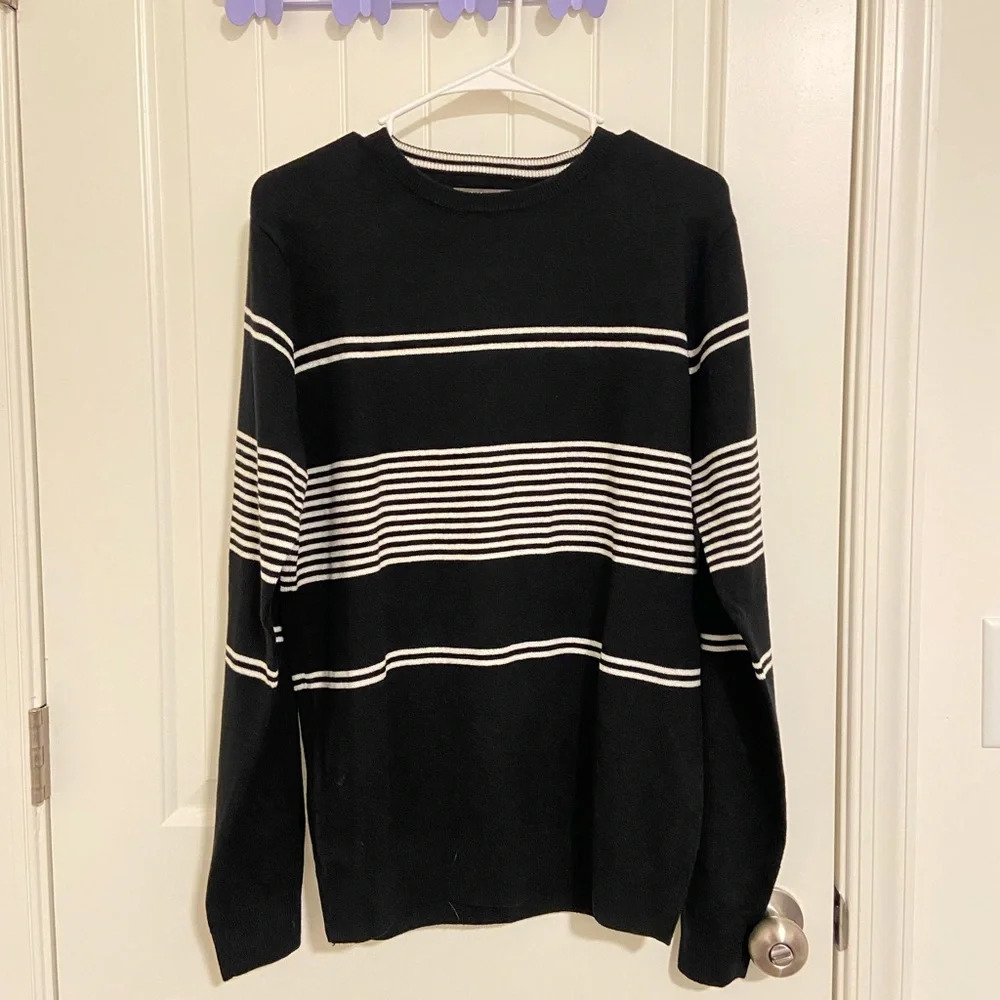 NWOT | Primark men’s black striped acrylic knit sweater —‎ medium